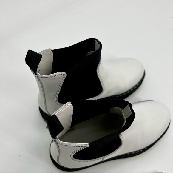 New Marc Fisher Patrick Ankle Boots Bootie Chelsea White Rubber Sole Moto 6.5 M - Picture 12 of 14